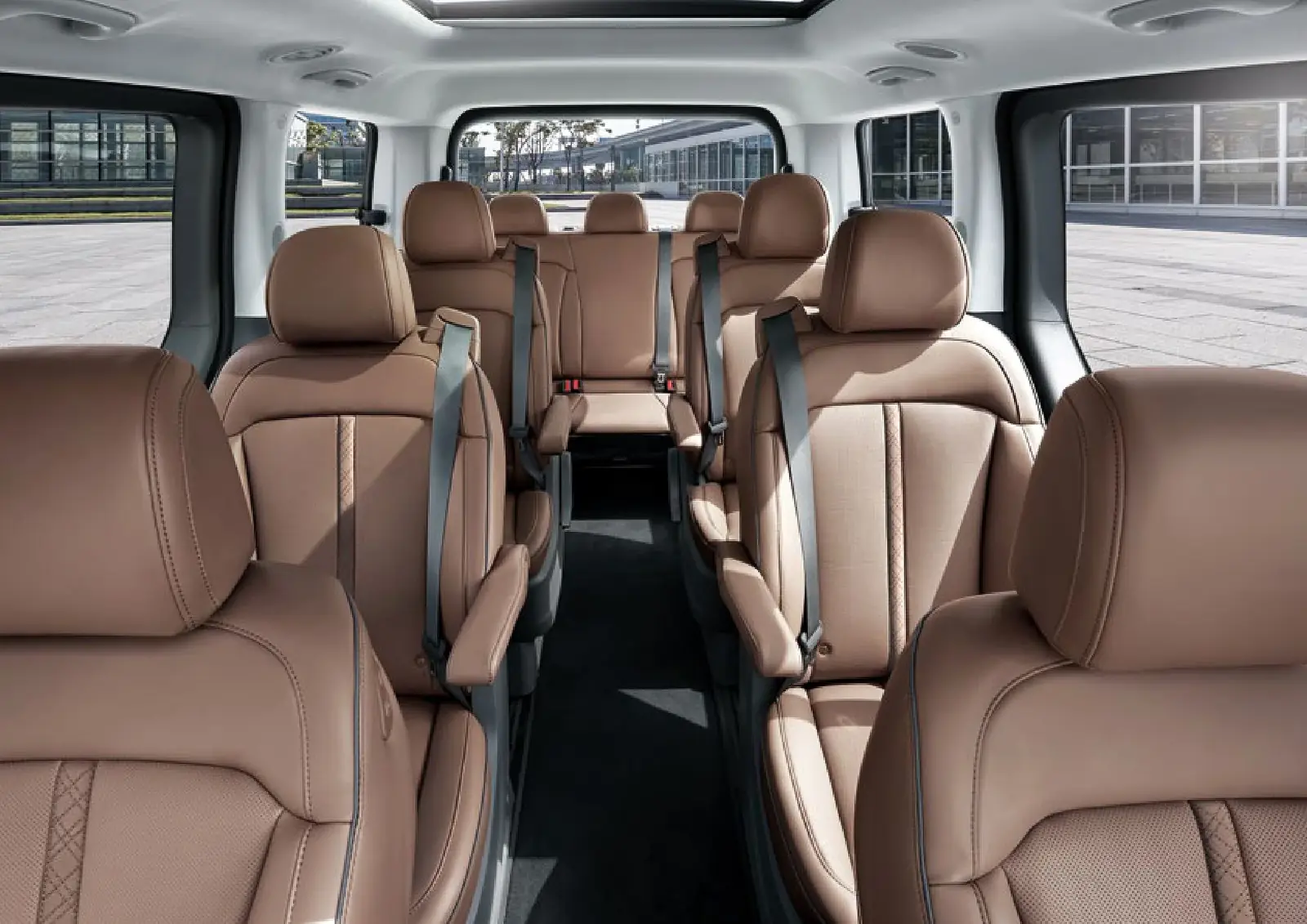 9-seater flexible luxury visual 12