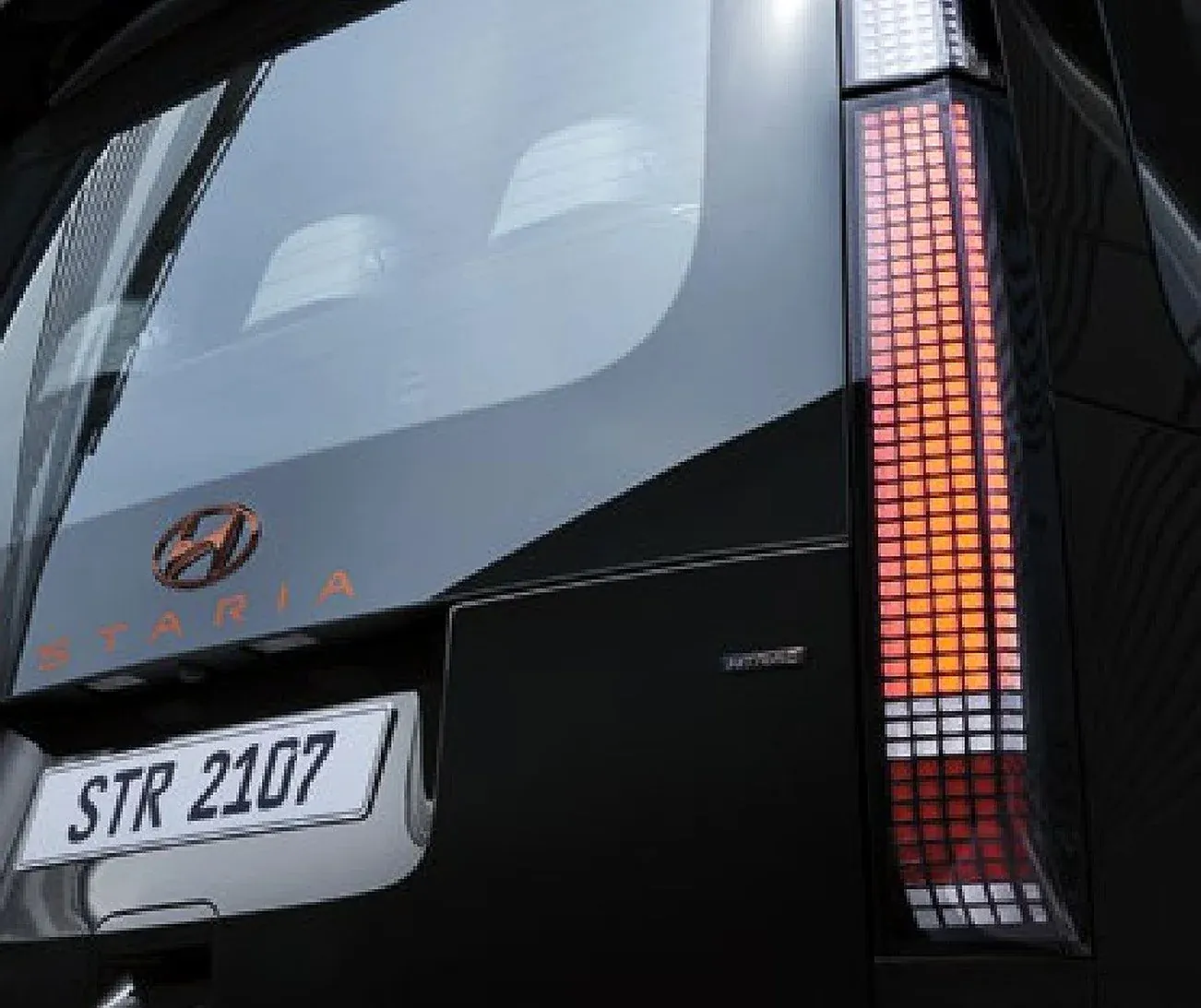 STARIA PREMIUM exterior design detail 1